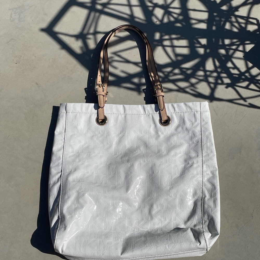 Michael Kors Signature Embossed White Patent Leather ToteTan Leather Straps